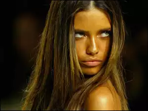 Twarz, Adriana Lima, Modelka