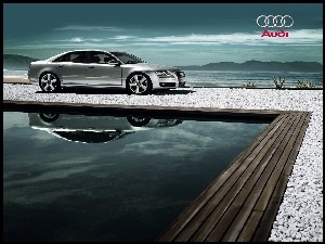 Basen, Srebrne, Audi A8