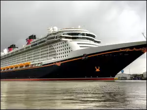 Statek, Disney Fantasy