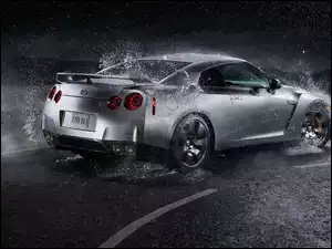 Woda, Nissan Skyline GT-R, Droga