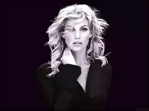 Faith Hill, Twarz