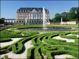 Augusturburg, Zieleń, Zamek, Fontanna