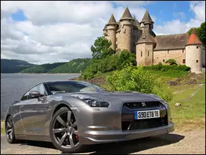 Nissan GTR, Srebrny, Samochód