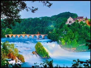 Spieniona, Most, Rzeka, Kaskada