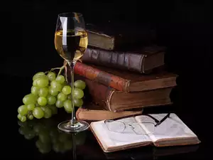 Okulary, Winogrona, Lampka, Książki, Wina