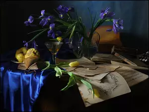 Wina, Kompozycja, Tulipany, Irysy, Lampka