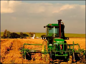 Pole, Traktor