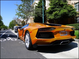 Ulica, Żółty, Lamborghini Aventador LP700-4