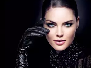 Modelka, Hilary Rhoda, Amerykańska