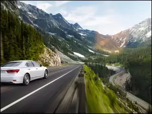 Góry, Lexus, Droga