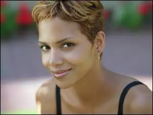 spojrzenie, Halle Berry