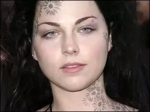 Amy Lee, tatuaże