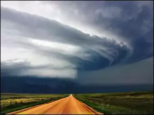 Tornado, Droga, Łąki