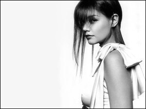 Katie Holmes, kokardka