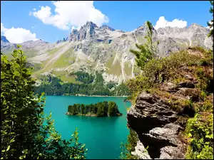 Góry, Jezioro, Wysepka
