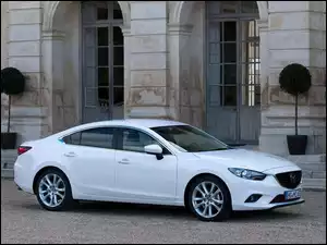 Budynek, Biała, Mazda 6