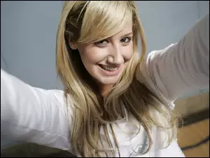 Twaz, Ashley Tisdale