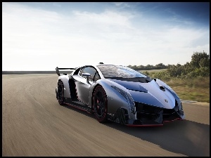 Lamborghini Veneno, Szosa