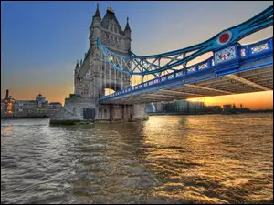 Tamiza, Tower Bridge, Londyn