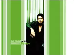 Gerard Butler, czarny strój