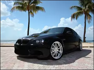 Czarne, BMW E90