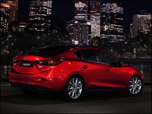 Wieżowce, Mazda 3, Miasto