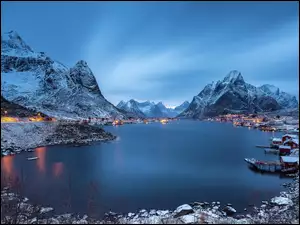 Domy, Norwegia, Jezioro, Zima, Góry, Osada
