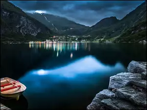 Łódka, Geiranger, Światła, Odbite, Fiord