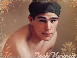 Josh Hartnett, czapeczka