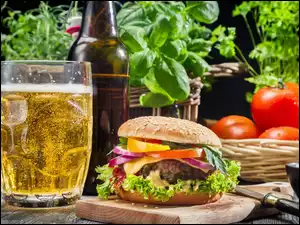 Hamburger, Piwo, Kufel