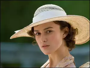 Keira Knightley, Kapelusz