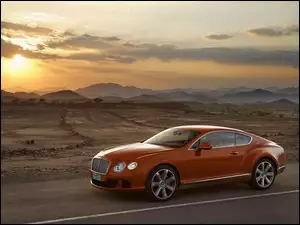 Samochód, Bentley Continental