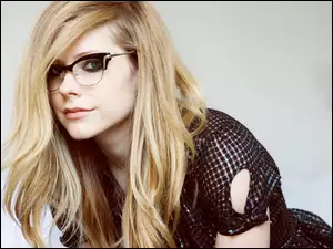 Okulary, Avril Lavigne, Piosenkarka