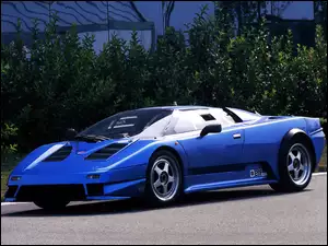 Bugatti, EB 110