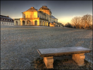 Zamek, Ławka