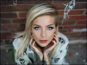 Piercing, Kobieta, Tatuaż