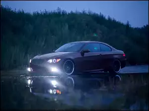 BMW 5, Las, Noc, Droga
