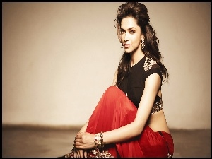 Deepika Padukone, Brunetka