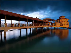 Molo, Restauracja