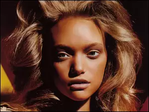 Gemma Ward, niewinna, buźka