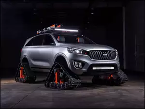 Samochód Kia Sorento przygotowany do zimy