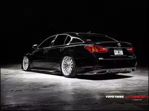 Czarny, Lexus Seria GS