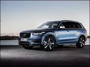 Samochód Volvo XC90 rocznik 2016