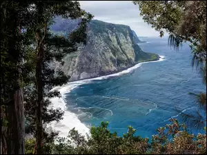 Wybrzeże USA w Dolinie Waipio Valley z widokiem na morze