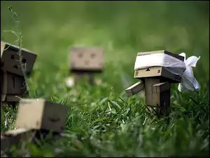 W Ciuciubabkę, Danbo, Trawa, Zabawa