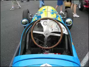 liczniki, Maserati, kierownica