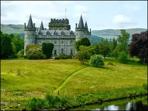 Zamek Inveraray, Szkocja, Drzewa, Wzgórza