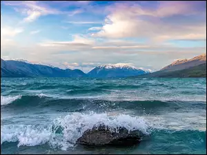 Jezioro Ohau w Nowej Zelandii