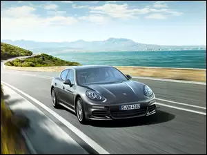 Porsche Panamera rocznik 2012