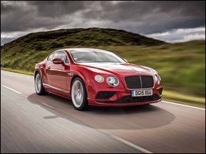 Samochód Bentley Continental rocznik 2015